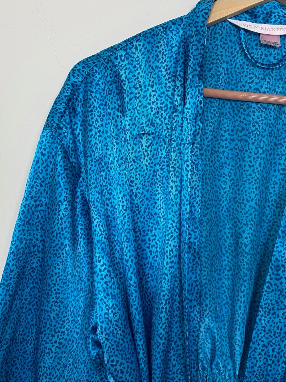 Victorias Secret Cheetah Print Robe - Picture 2 of 8